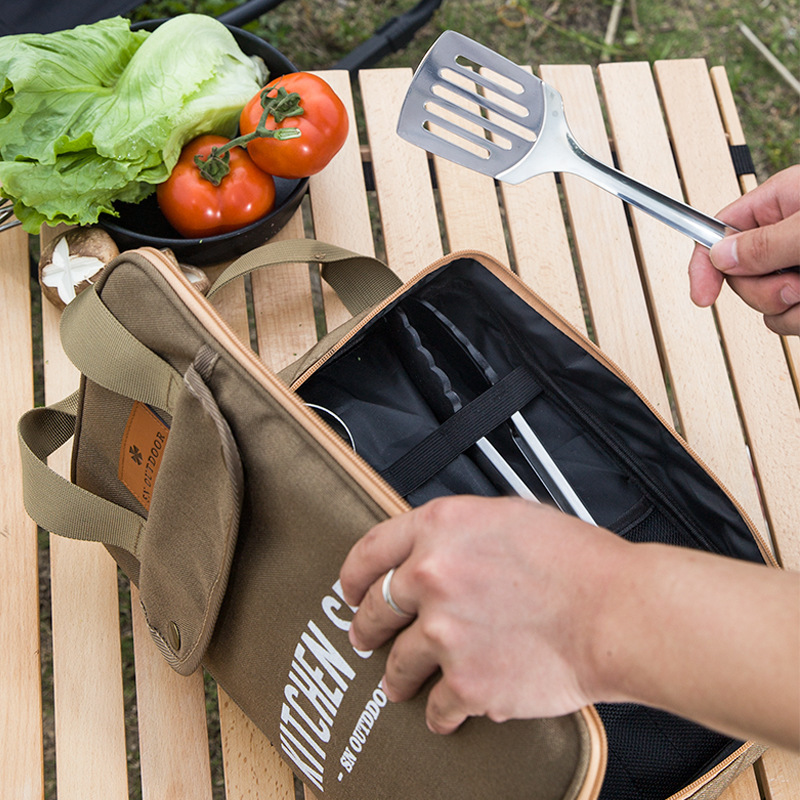 Camping Cooking And Cutlery Set - طقم أدوات طهي للتخييم مكون من